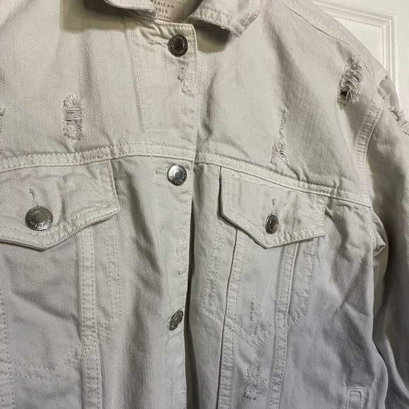 American Eagle Women’s Distressed Denim Jean Jacket Button Down White Size XL - Picture 6 of 8